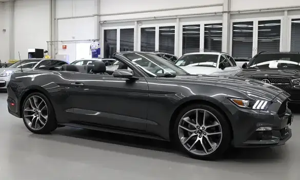 Réduc de 5,74% sur la voiture Ford Mustang Convertible 2.3 Automat, essence chez Swiss Marketplace Group - Autoscout24