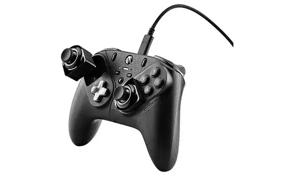 Rabais jusqu'à 28% sur une collection de manettes de jeu pour PC chez MediaMarkt